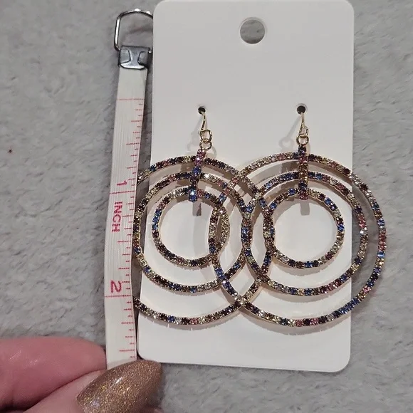 Elegant Multicolor Hoop Earrings - Picture 3 of 6